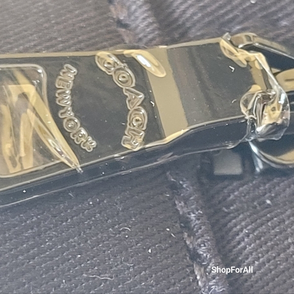 Coach - Picture 4 of 10